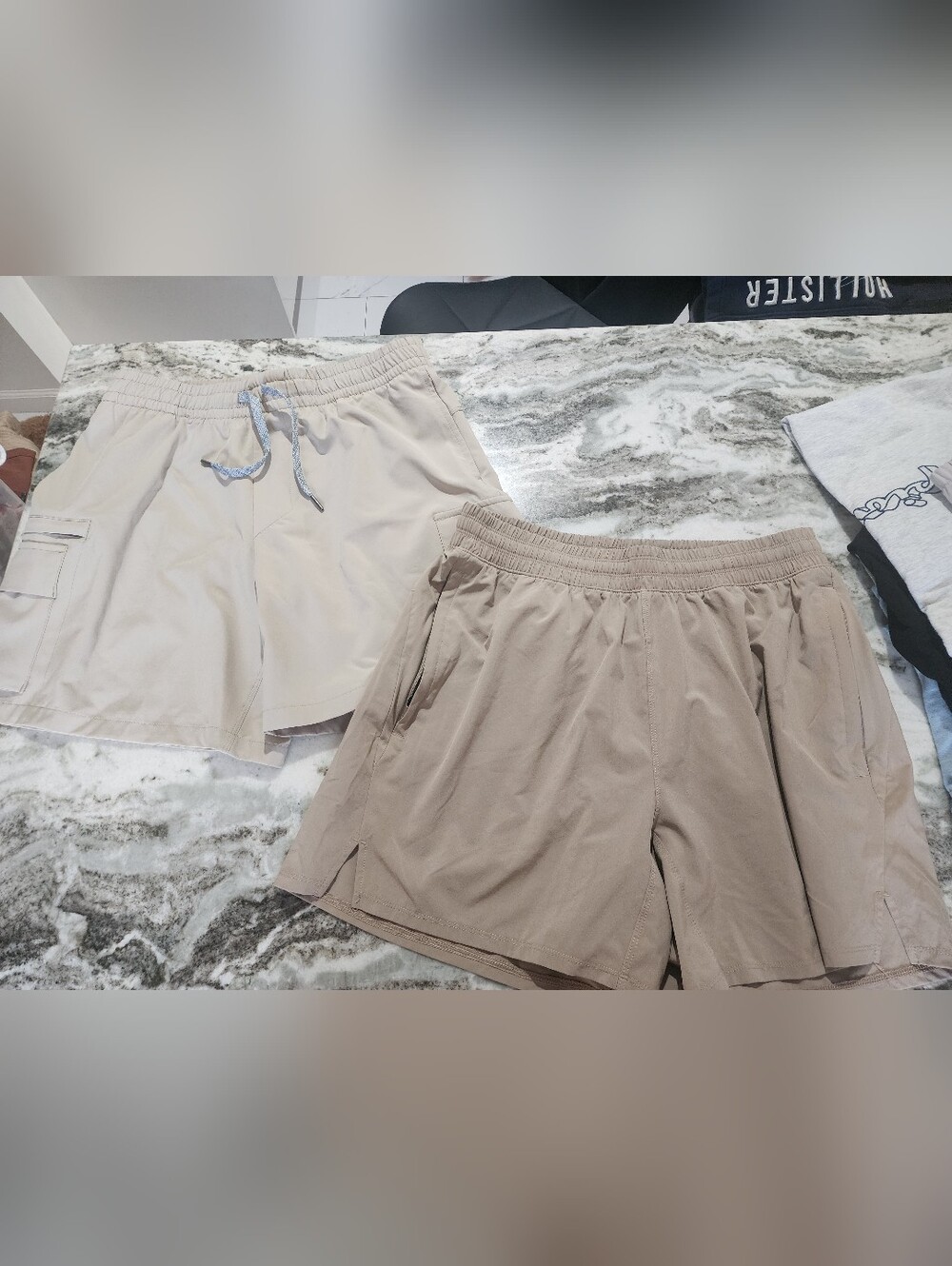 3 Mens Sz Med. all in motion Beige Black Active Shorts with Subtle Logo